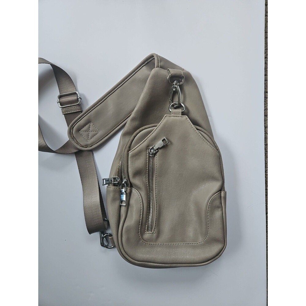 Antik Kraft Unisex Tasha Soft Vegan Leather Crossbody Sling